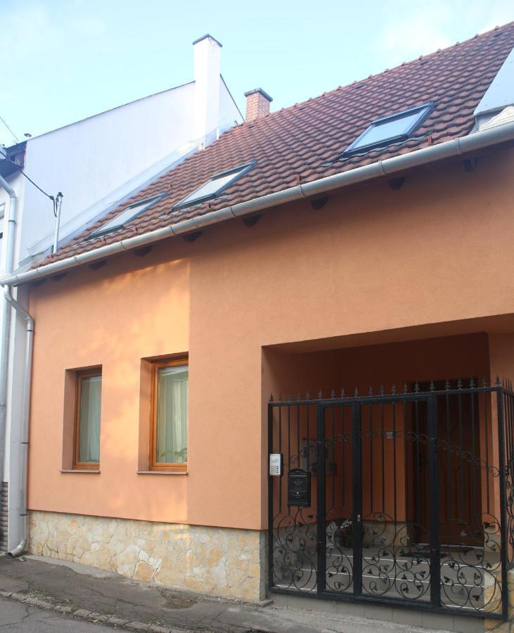 Egri Csillagocska Apartman Kültér fotó
